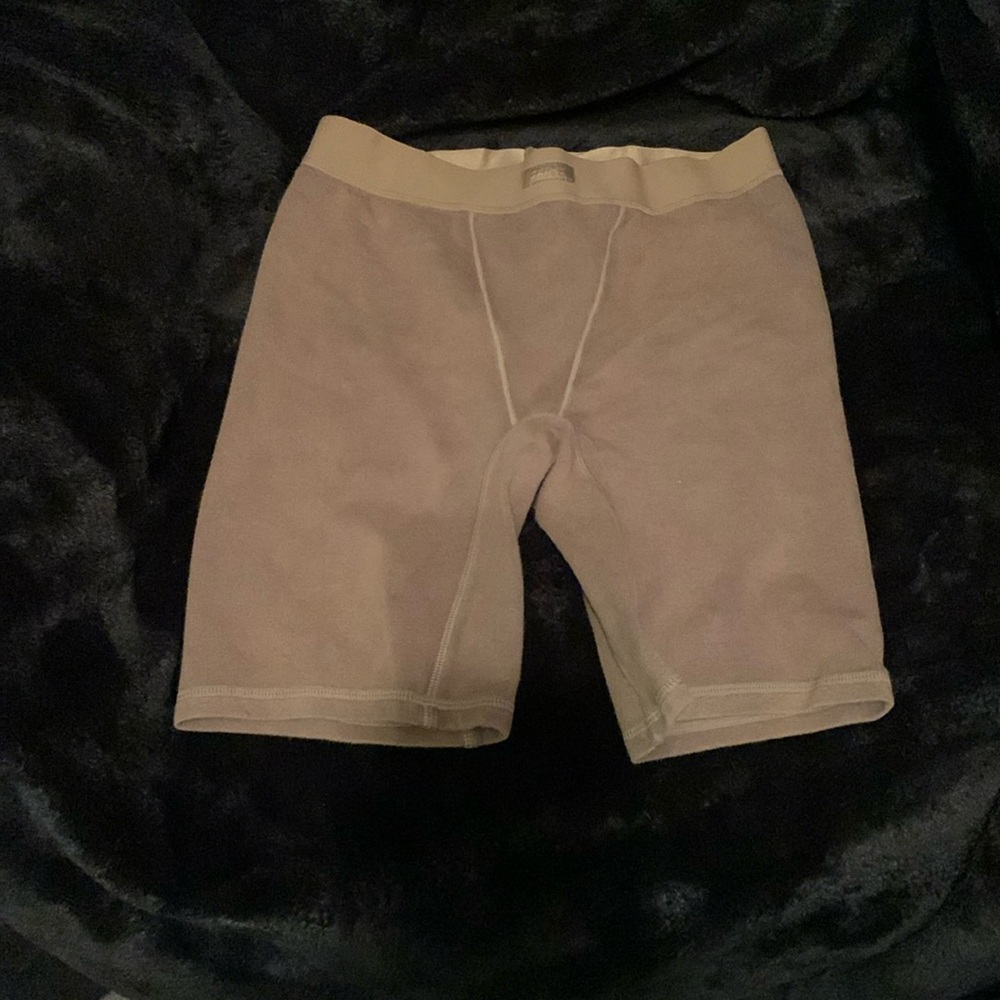 Skims boxer shorts, women’s size medium NWT